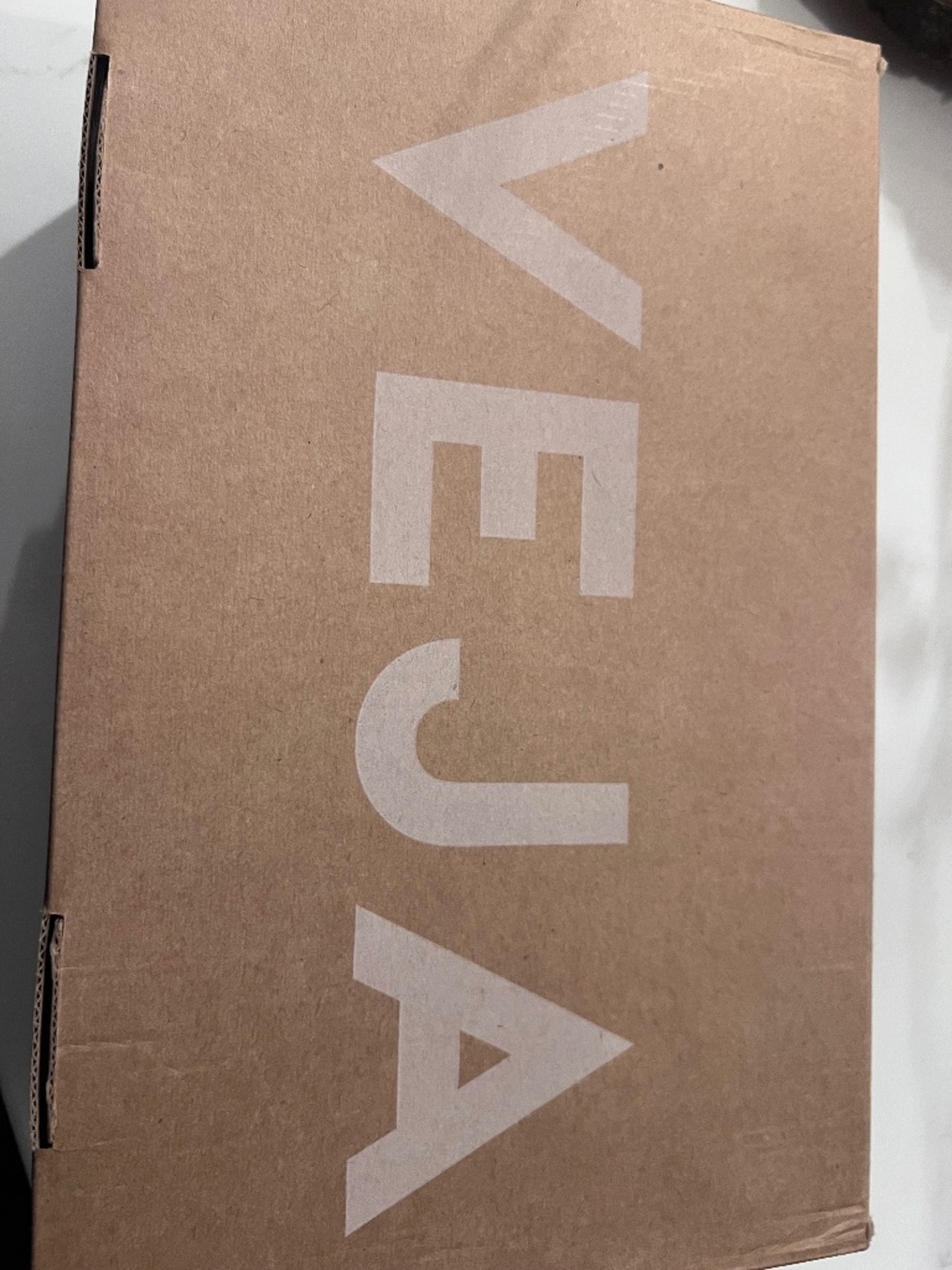 Veja V-90 sneakers